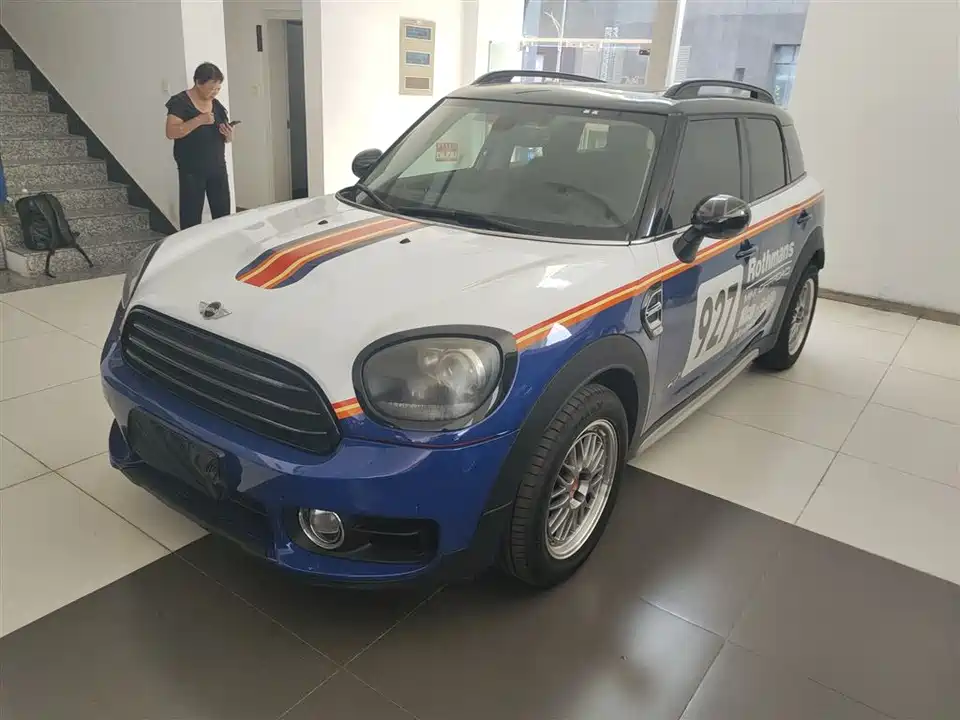 MINI COUNTRYMAN