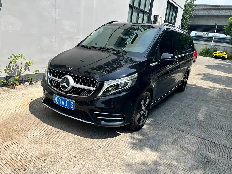 Mercedes-Benz V-class
