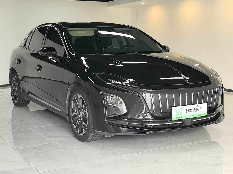 Hongqi E-QM5