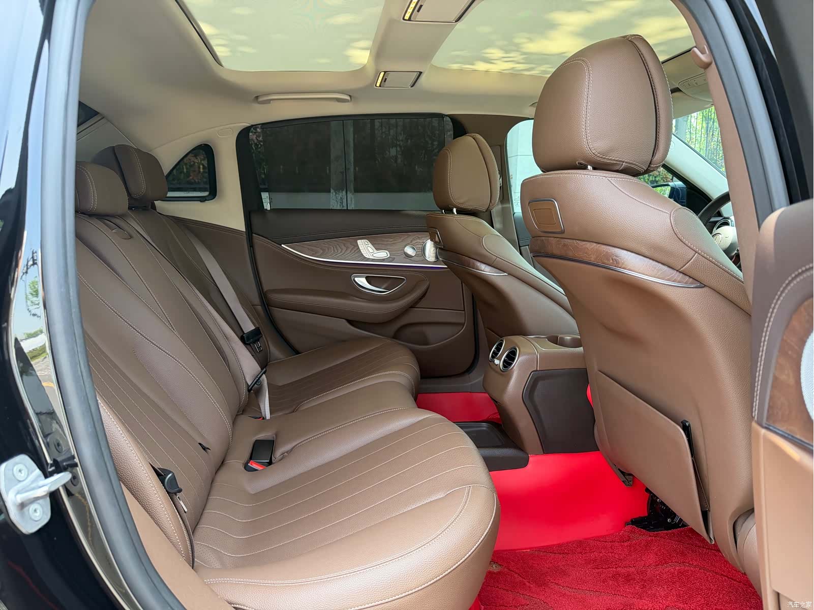 Mercedes-Benz E-Class, 2020 10
