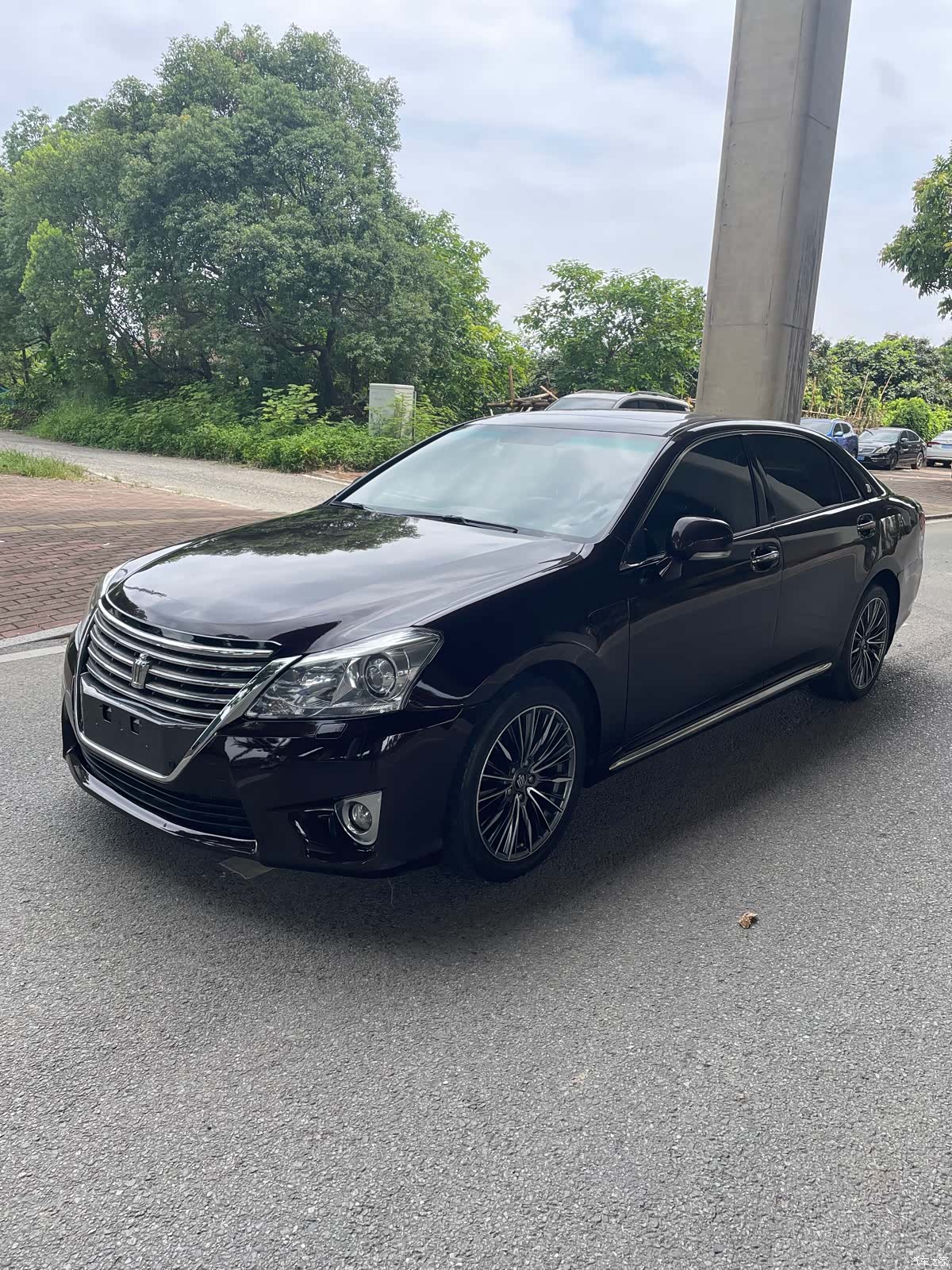 Toyota Crown, 2013 1