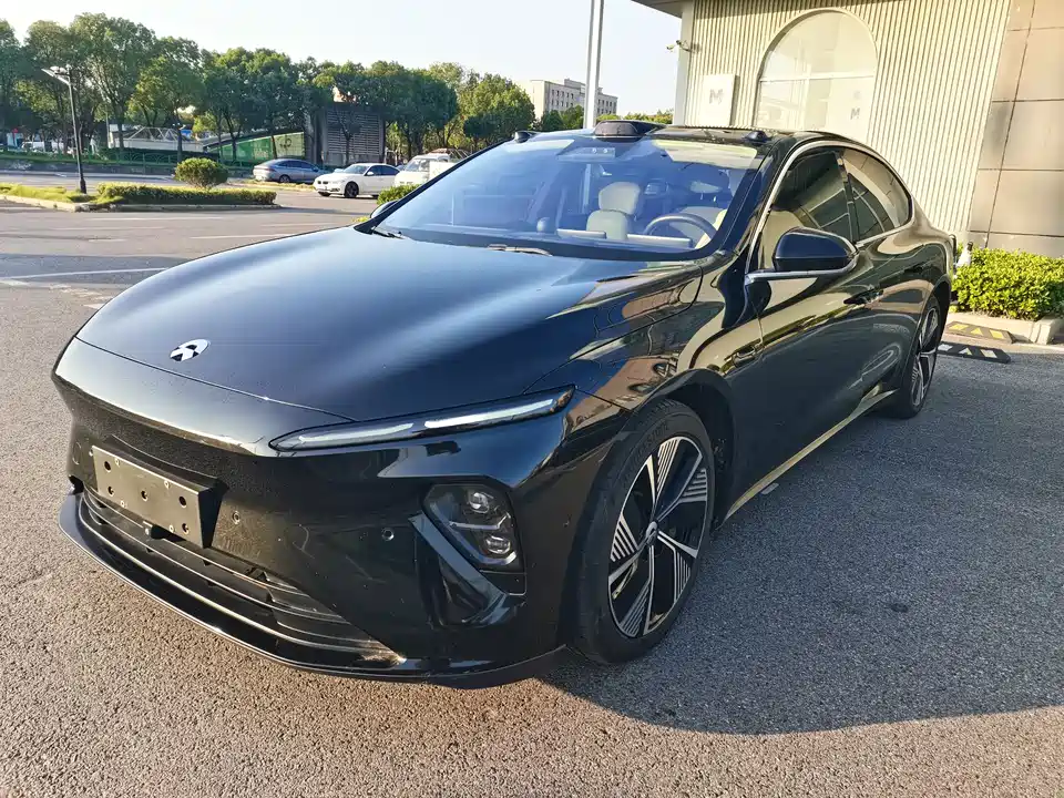 NIO ET7