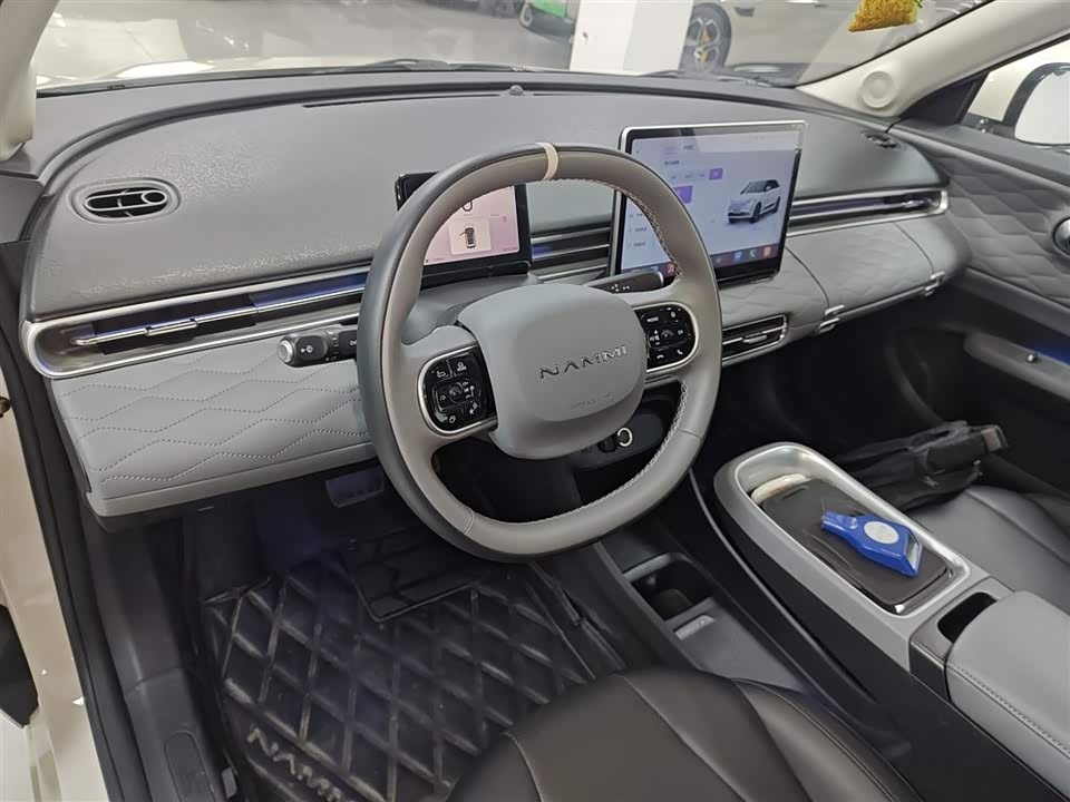 Dongfeng Nammi Nano 01