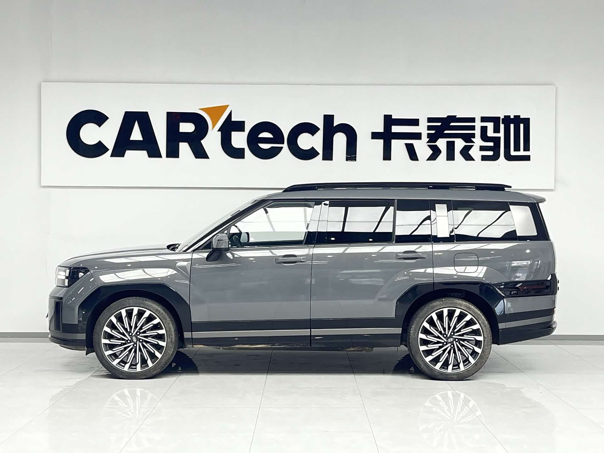 Hyundai Santa Fe, 2024 3