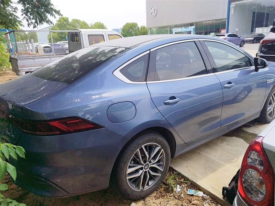 BYD Qin Yuan BYD Qin Yuan