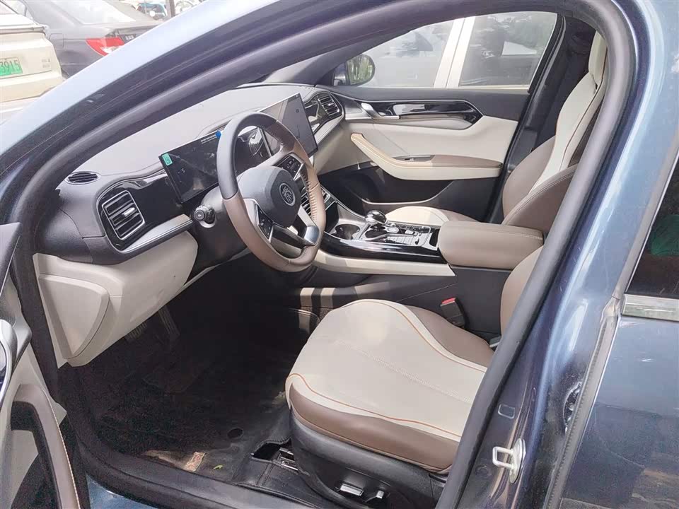 BYD Qin Yuan BYD Qin Yuan