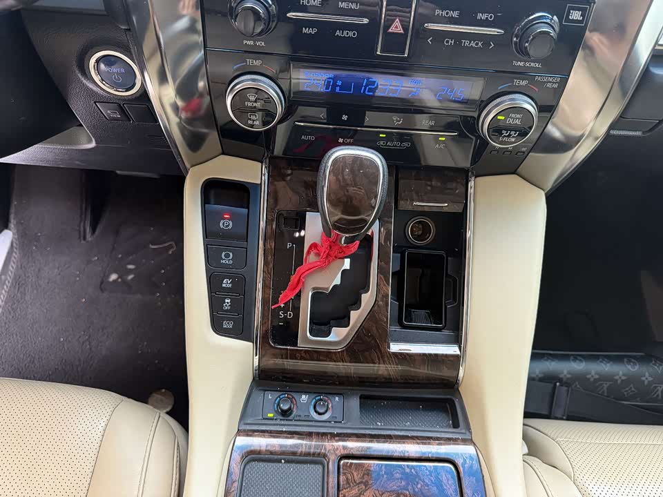 Toyota Elfa Toyota Elfa