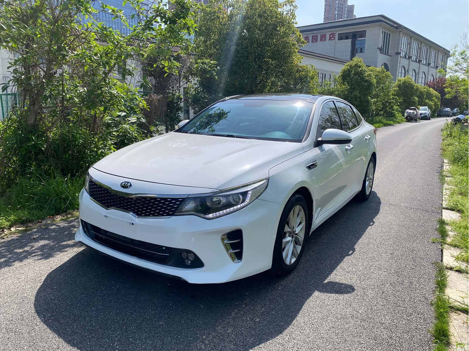 Kia K5, 2016 1