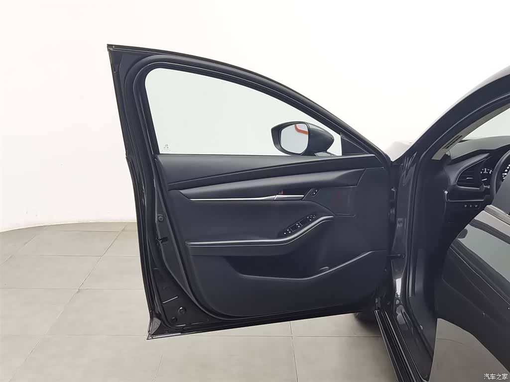 Mazda Mazda3, 2021 8