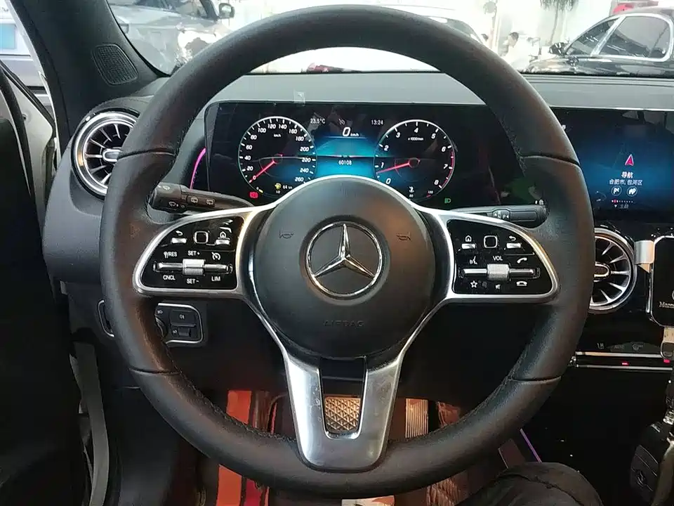 Mercedes-Benz GLB Mercedes-Benz GLB