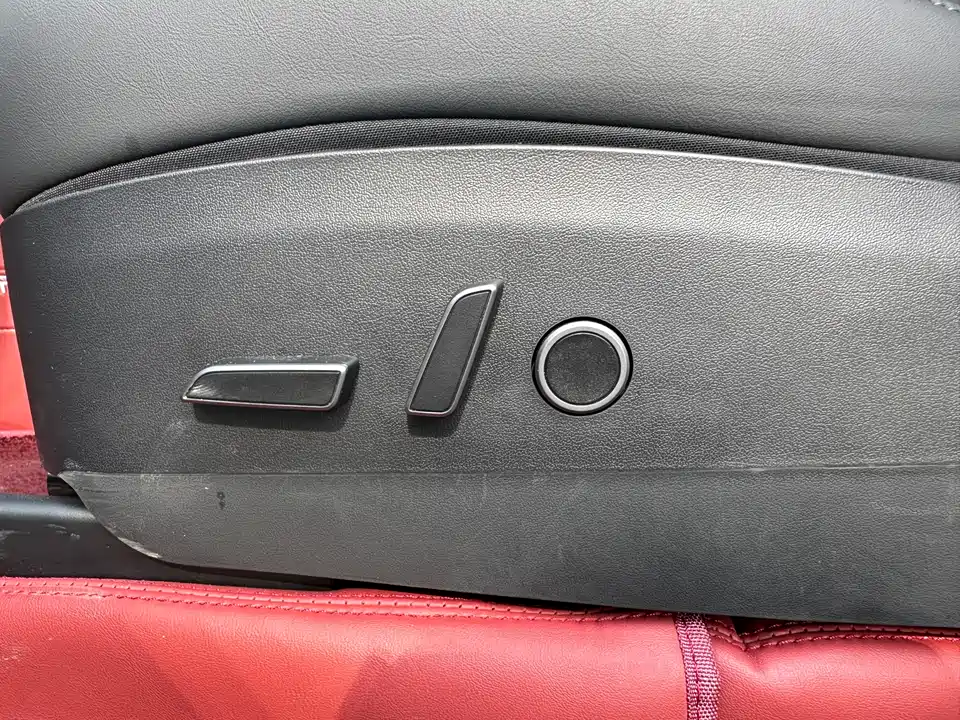 Tesla Model Y Tesla Model Y