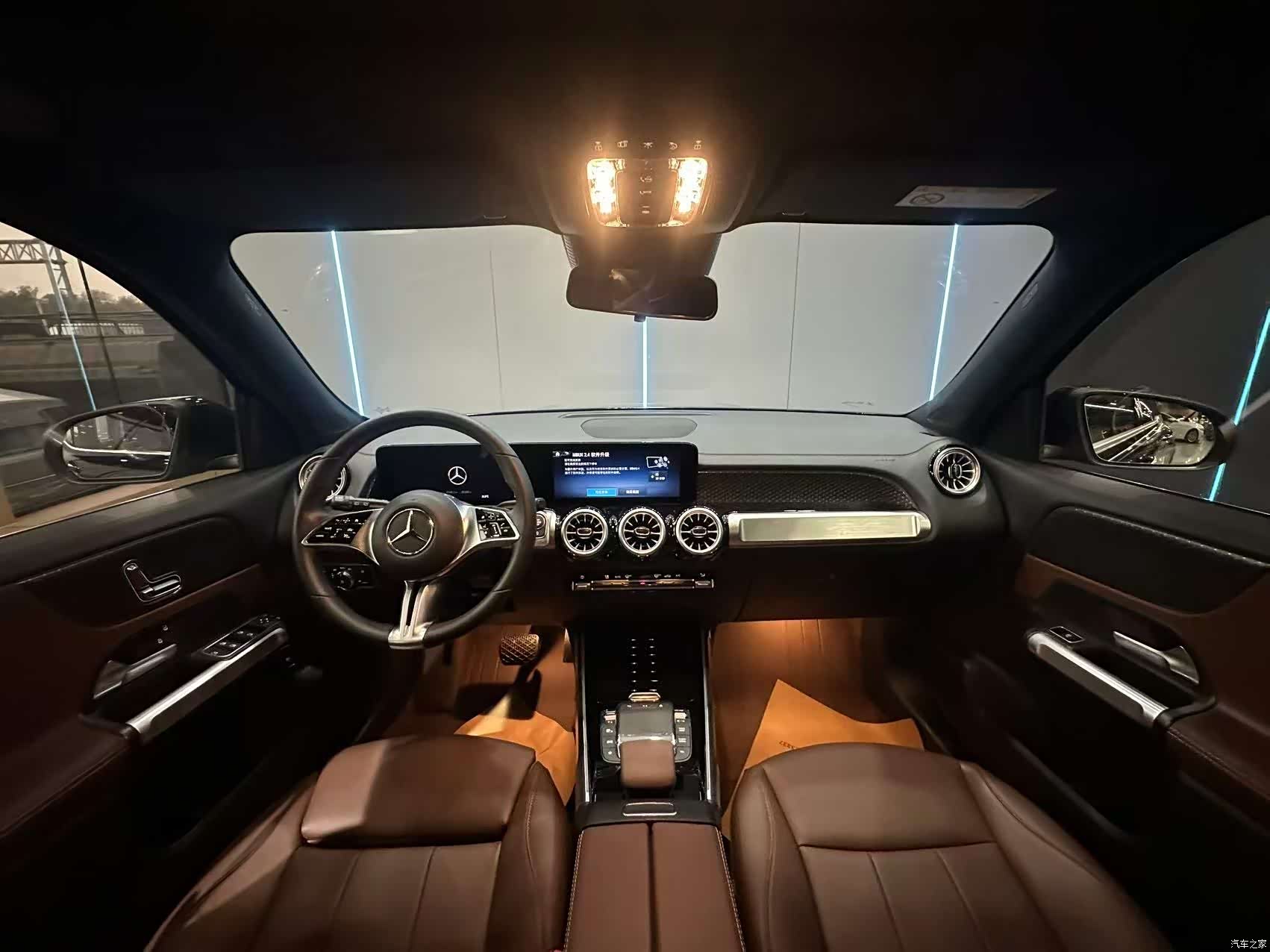 Mercedes-Benz GLB, 2024 10