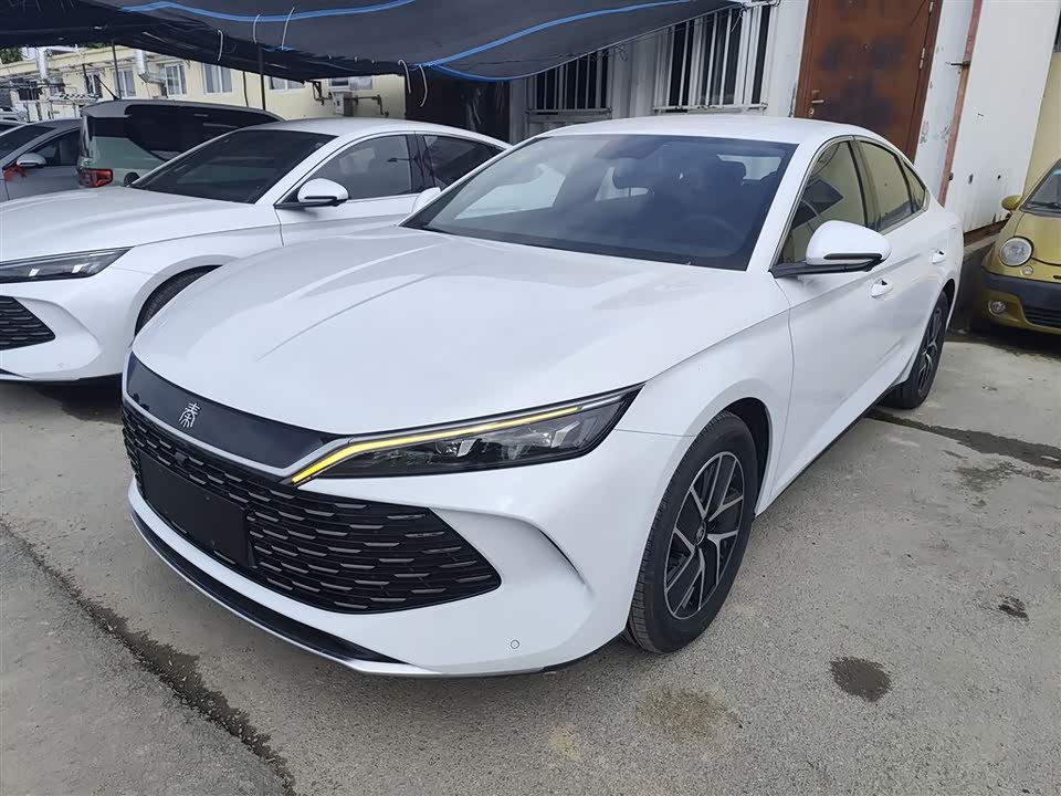 BYD Qin L BYD Qin L