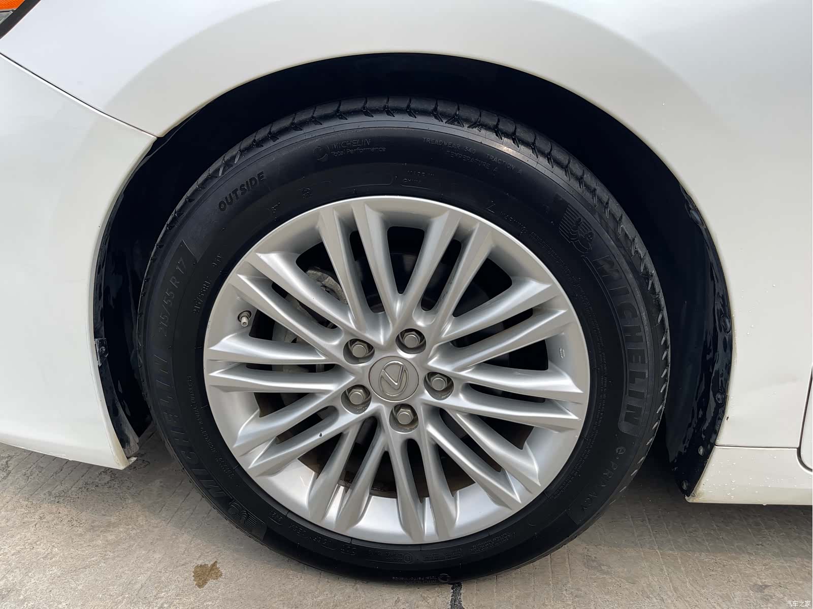 Lexus ES, 2018 13