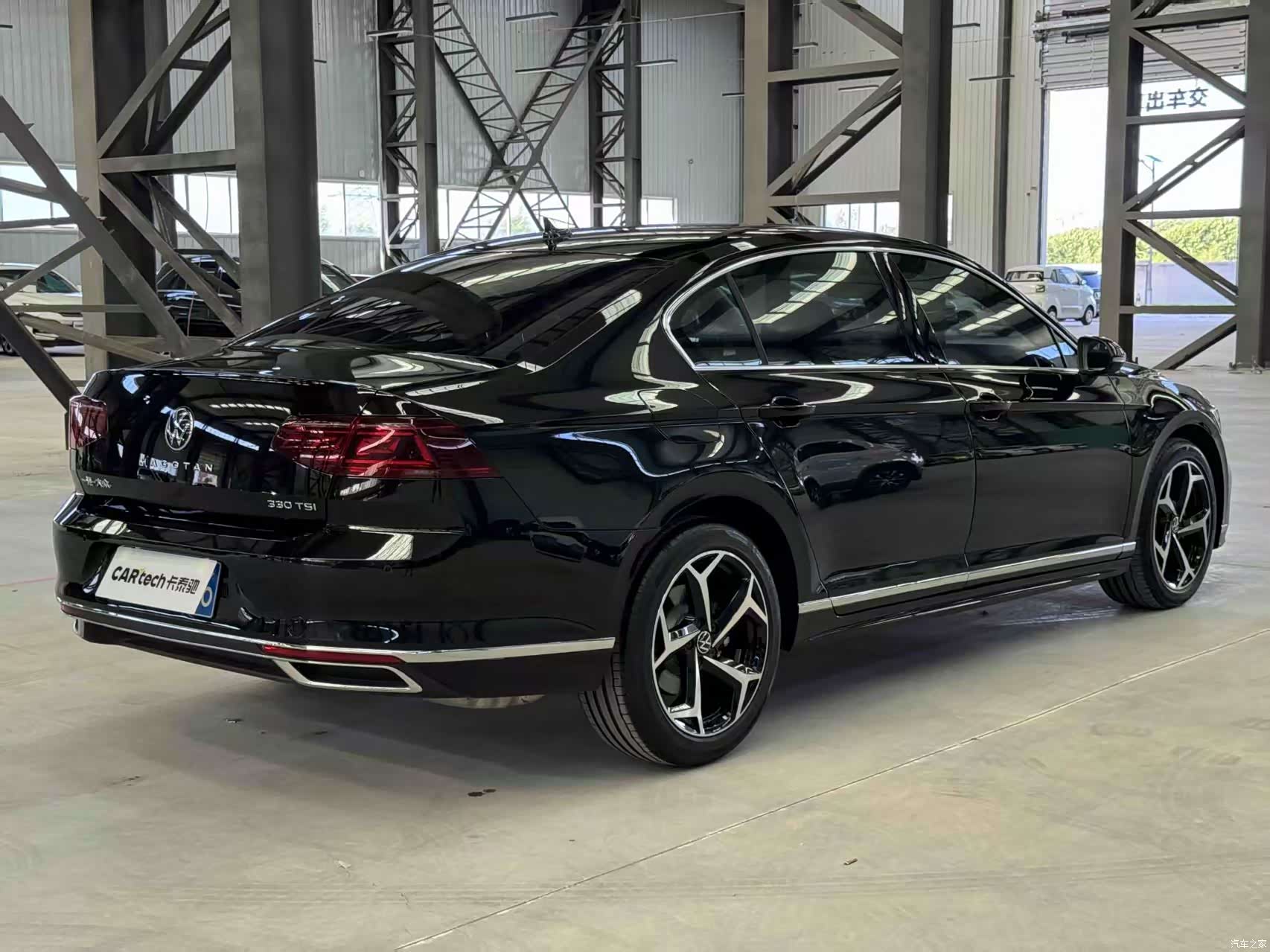 Volkswagen Magotan, 2025 10