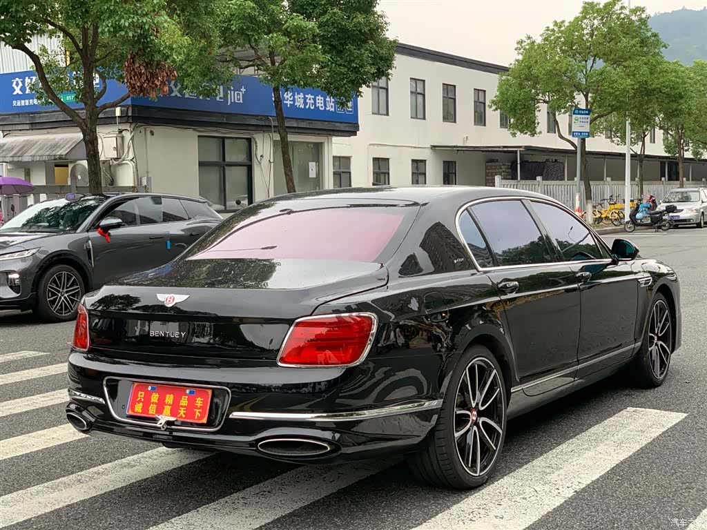 Bentley Flying Spur, 2011 4