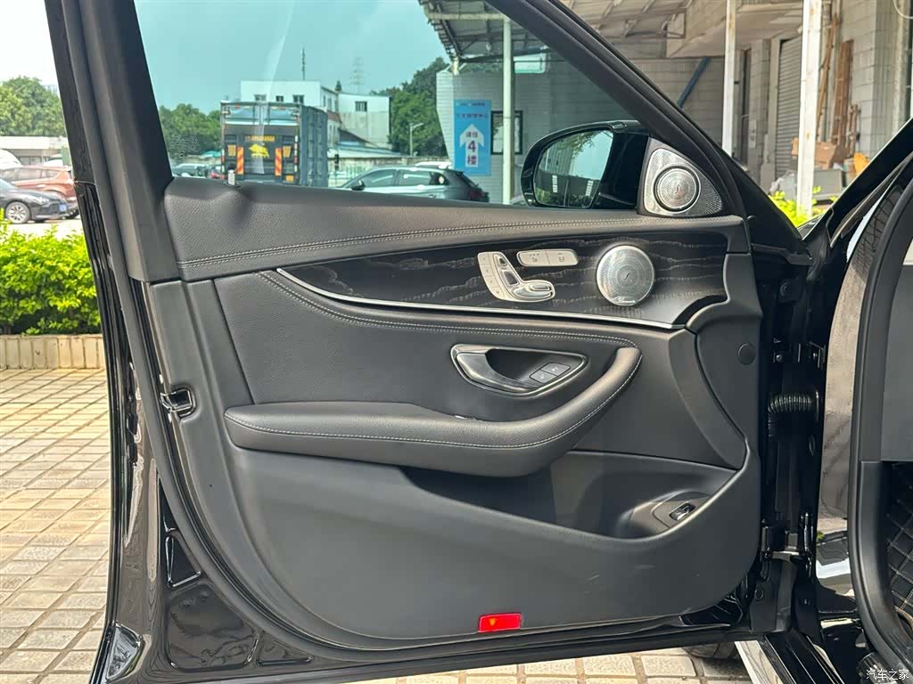 Mercedes-Benz E-Class, 2019 9