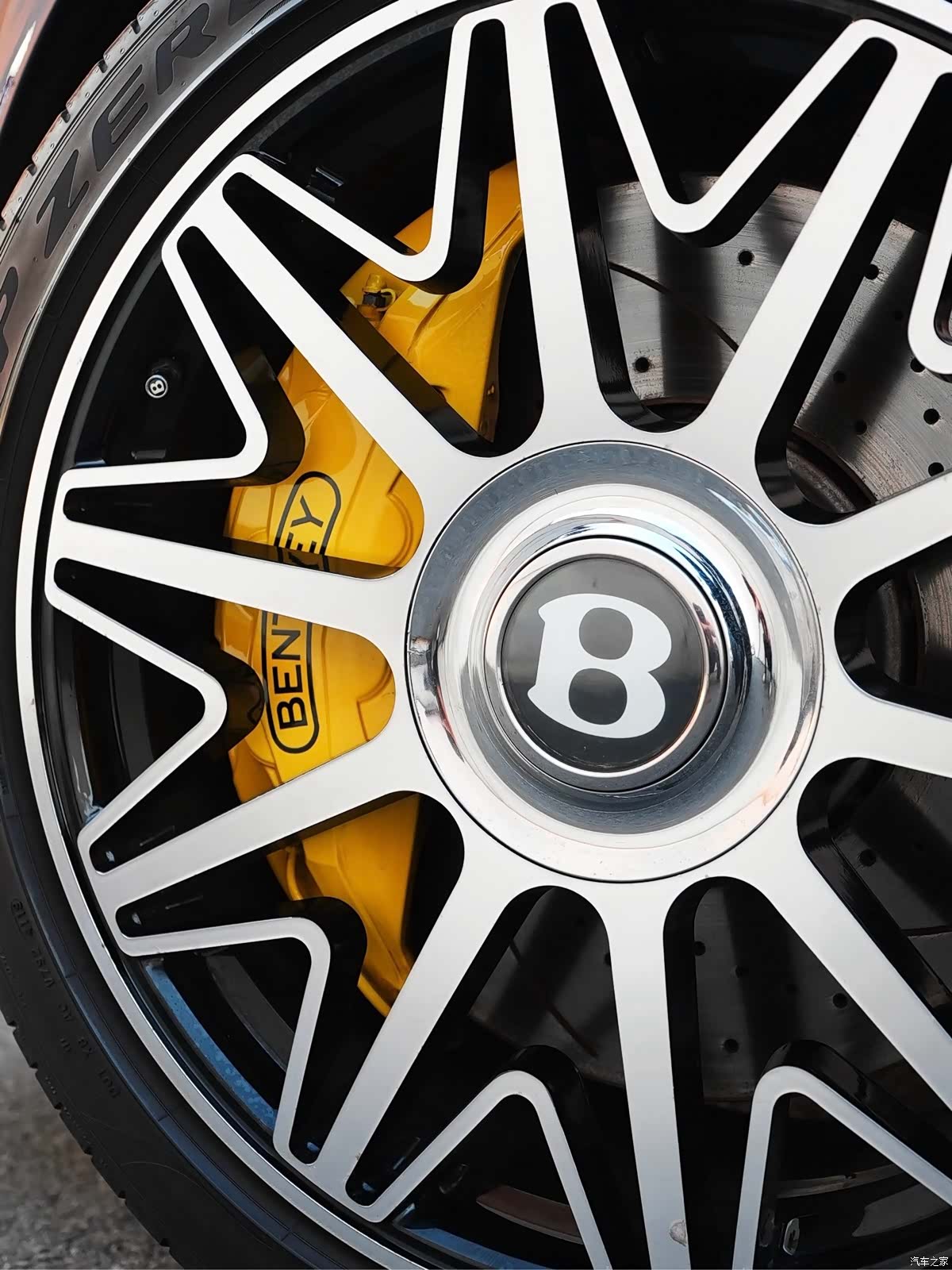 Bentley Flying Spur, 2020 8