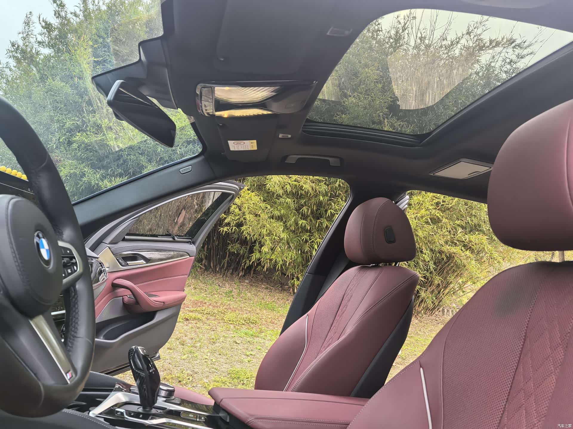 BMW 5 Series, 2022 21