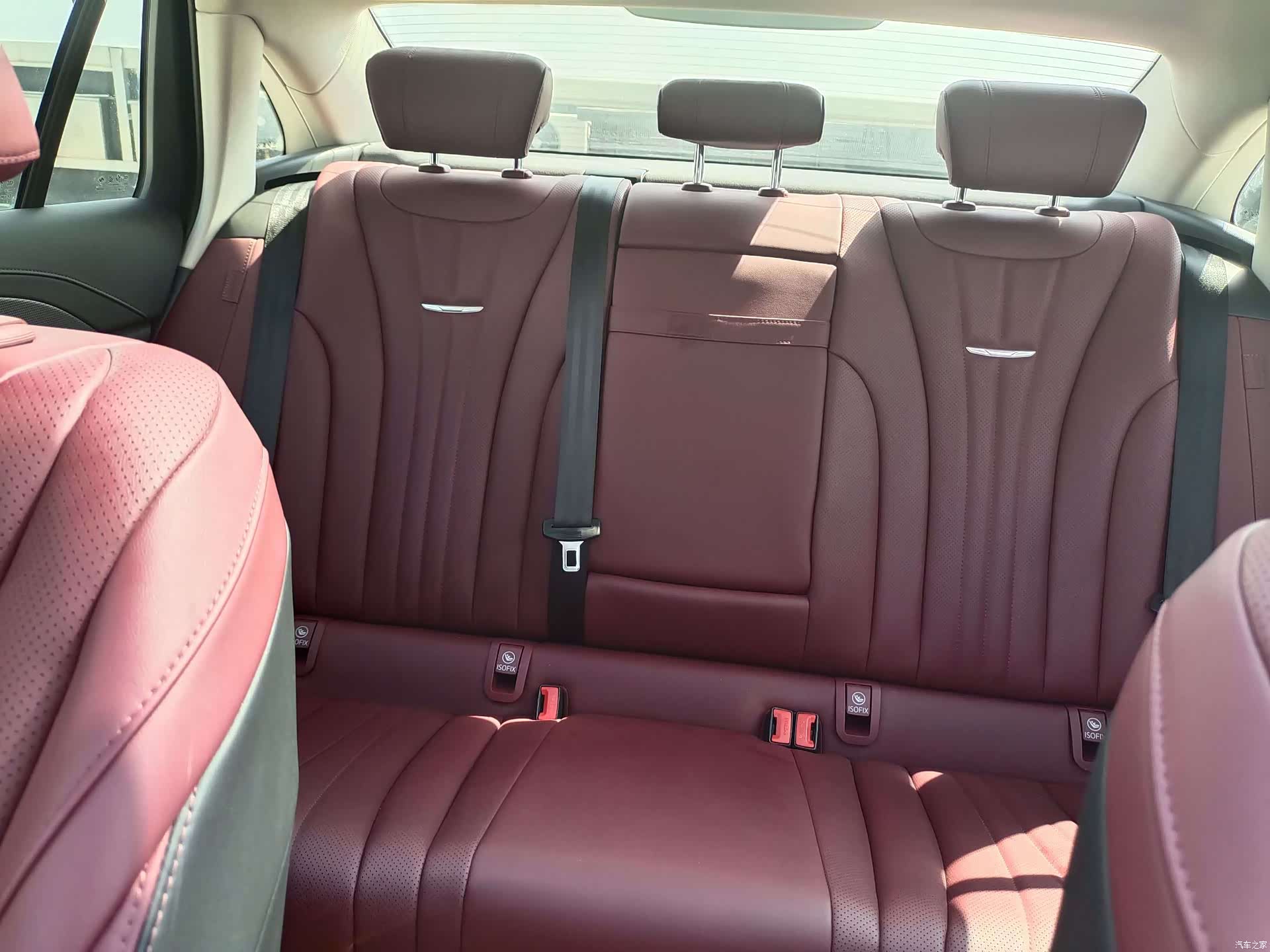 Hongqi H5, 2023 10