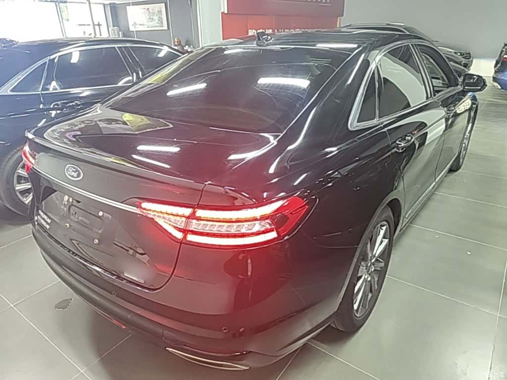 Ford Taurus, 2021 7