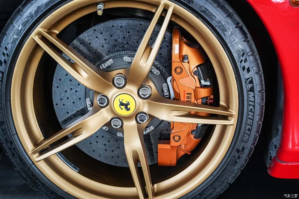 Ferrari 458, 2015 6