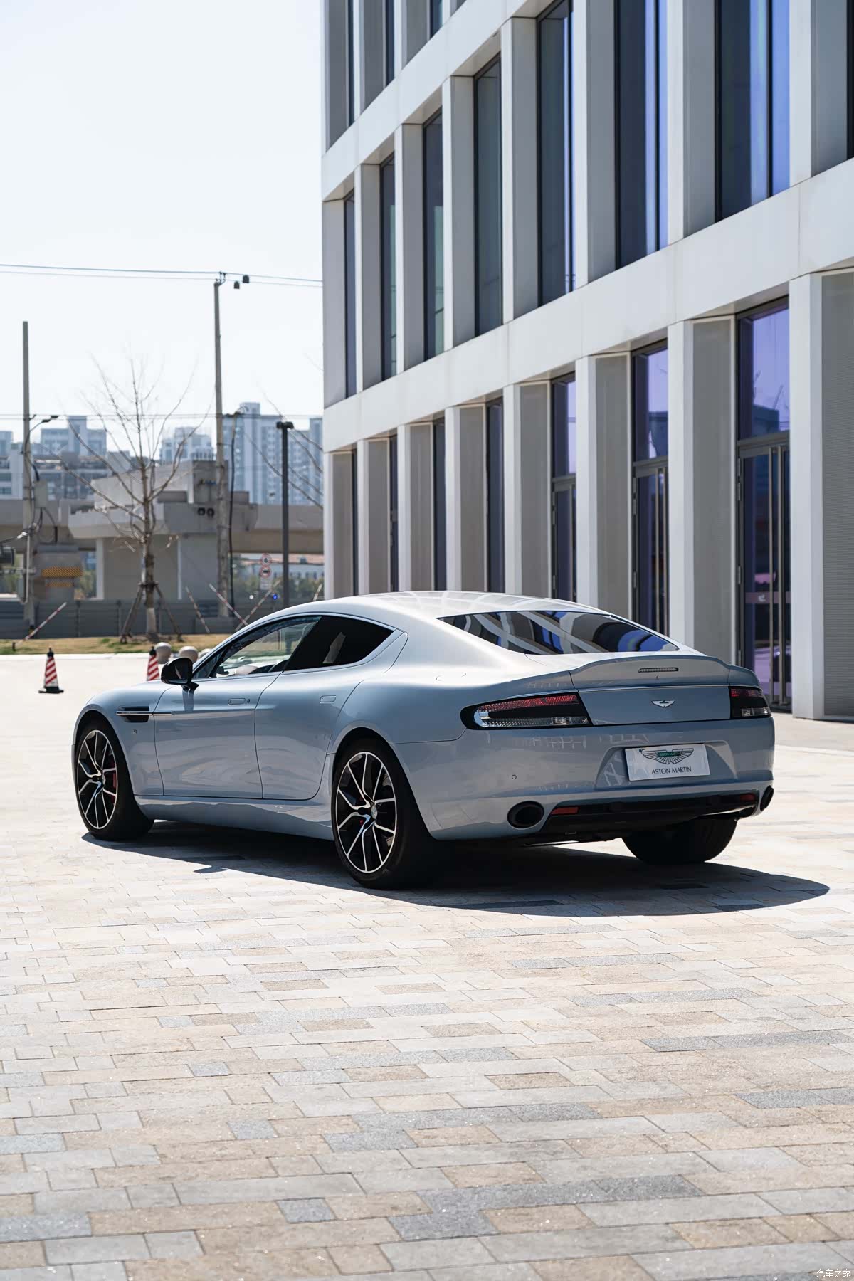 Aston Martin Rapide, 2018 все фото