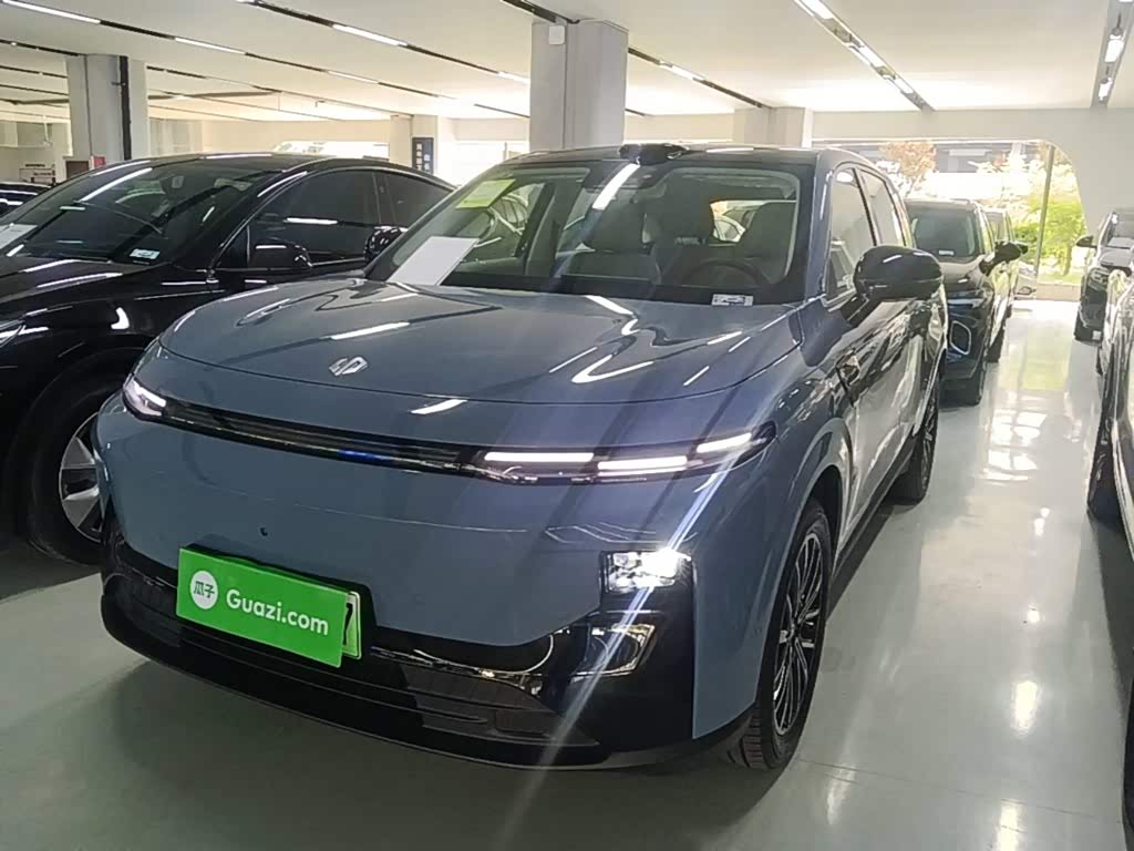 Leapmotor B10