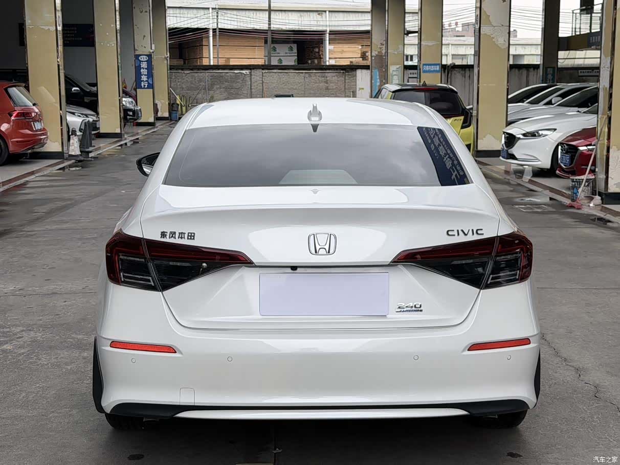 Honda Civic, 2025 12