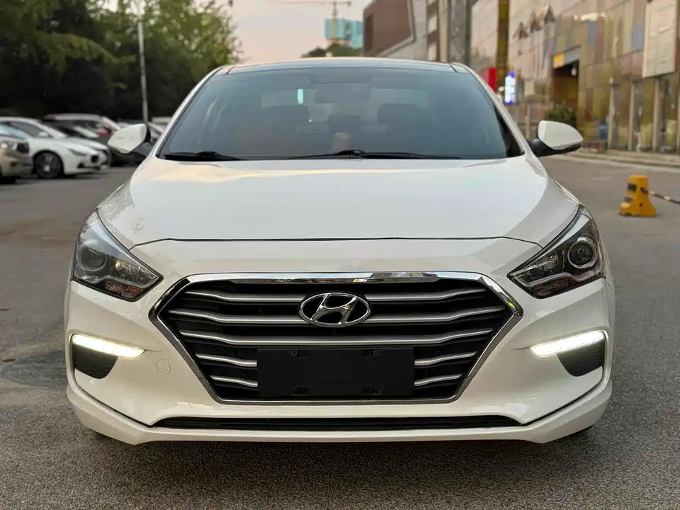 Hyundai Name picture