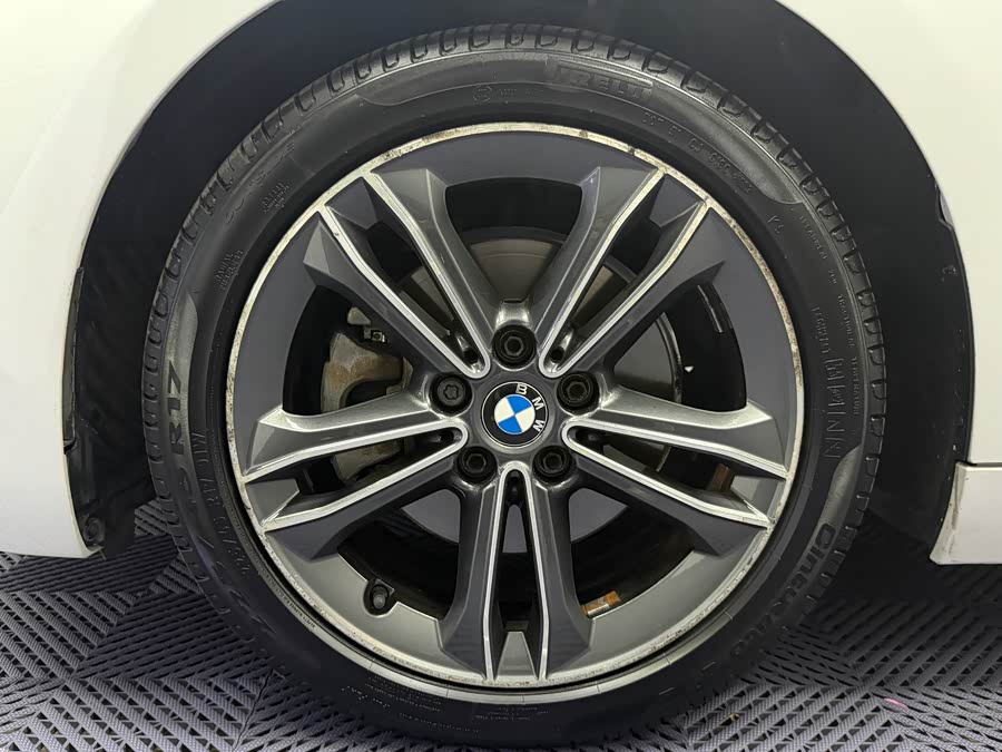 BMW 1 Series 2017, фото 5