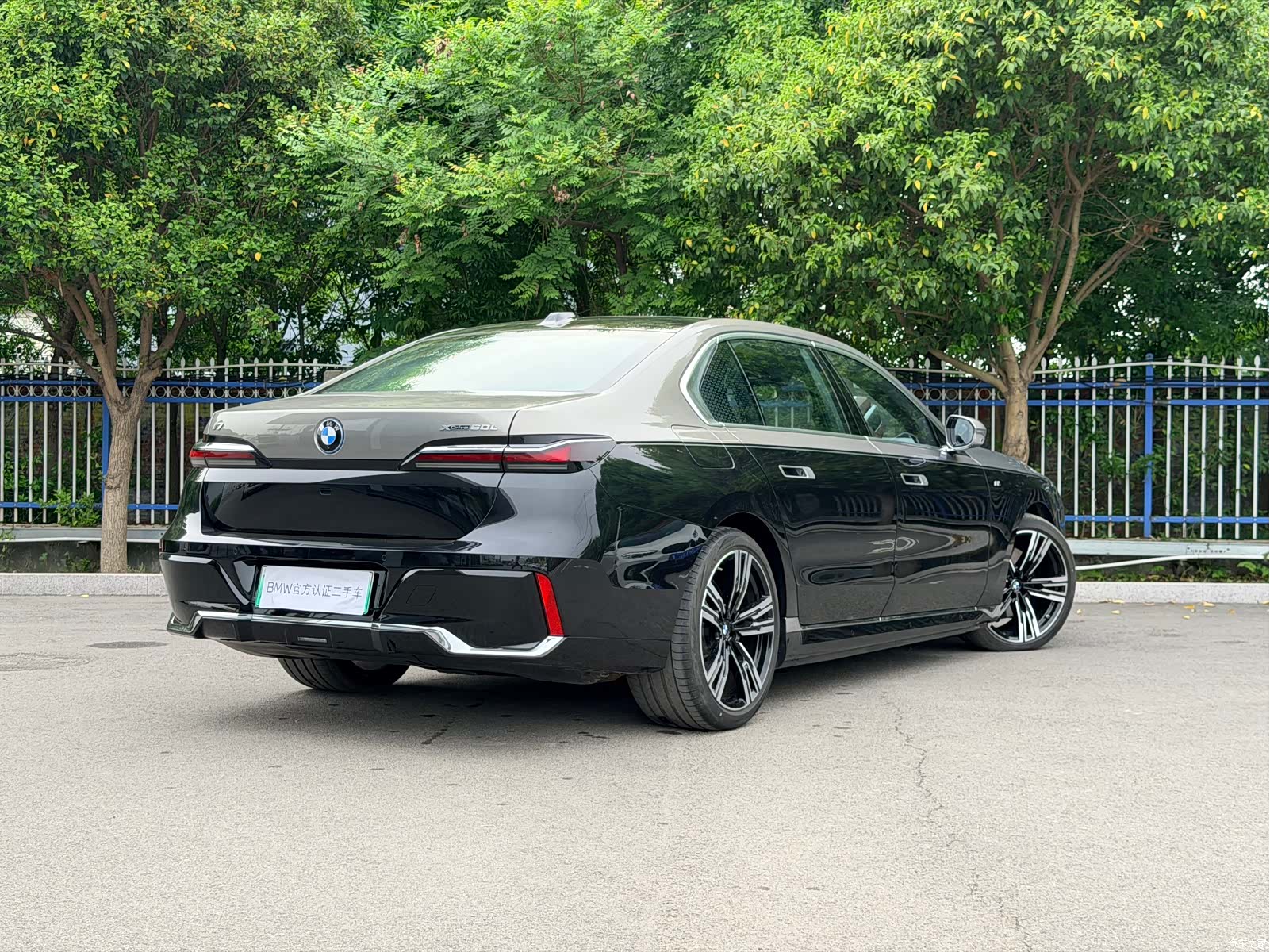 BMW i7, 2025 10