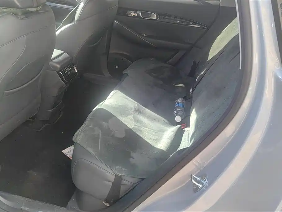 Geely Galaxy Galaxy E5