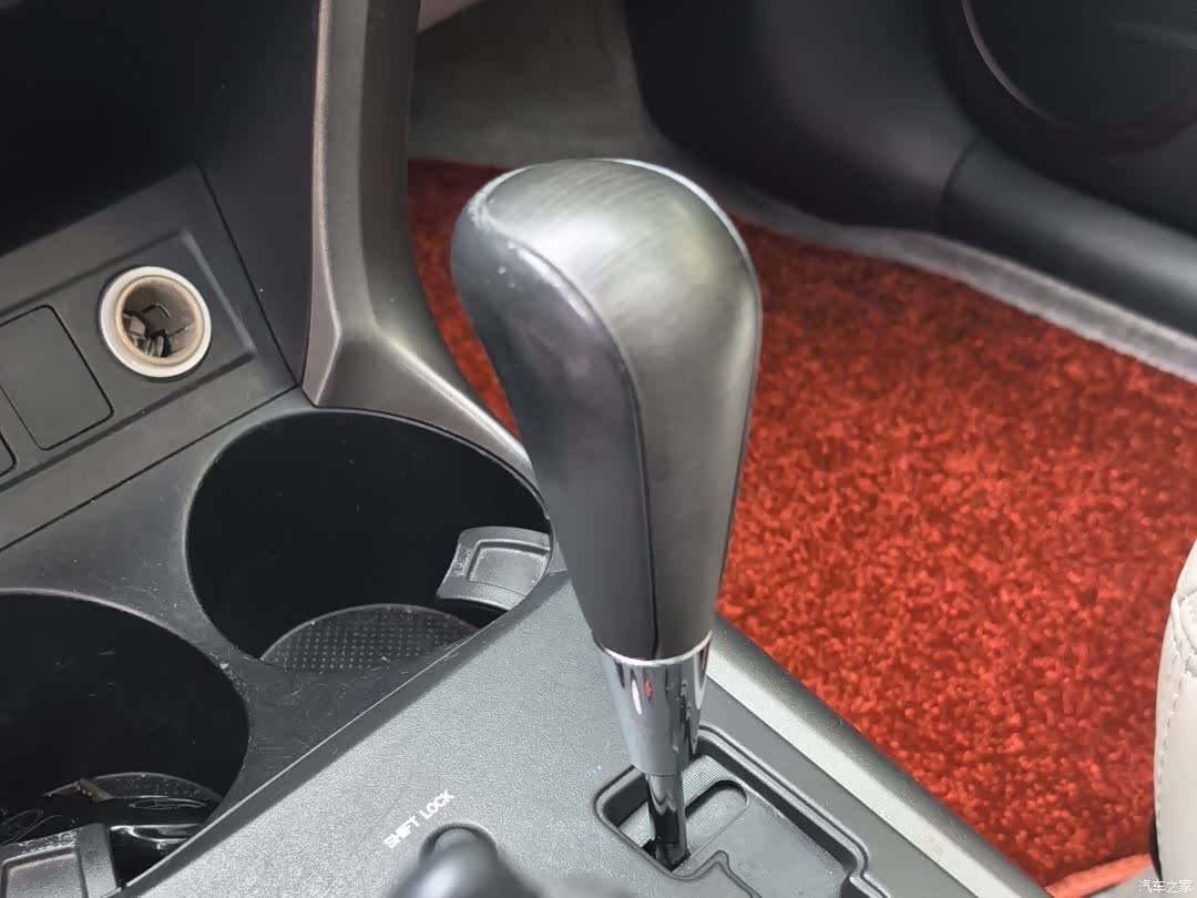 Toyota RAV4, 2011 13