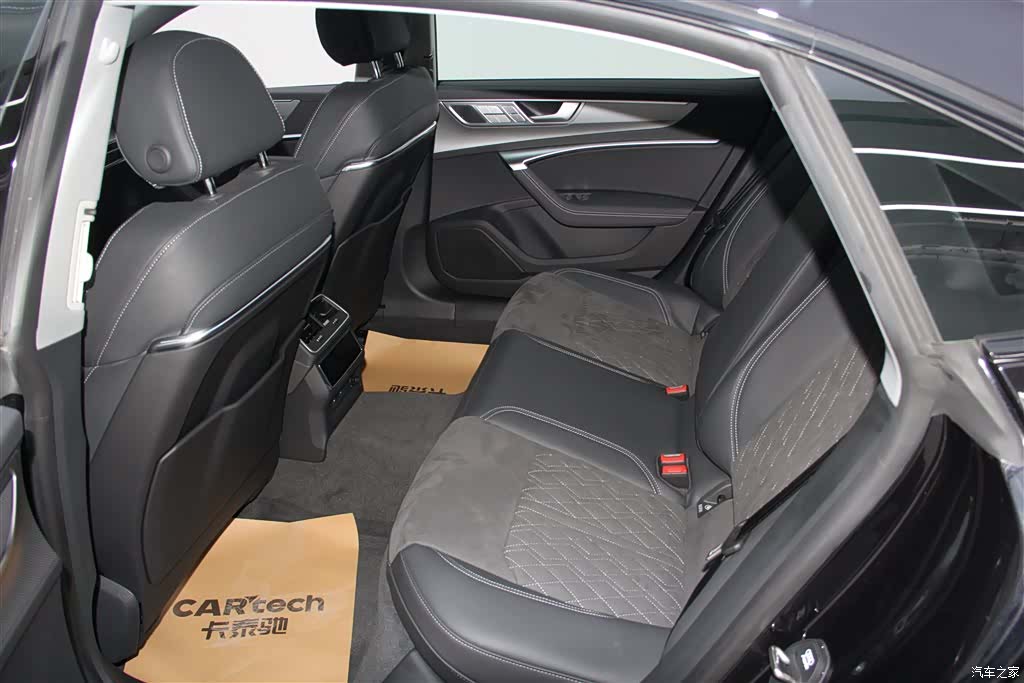 Audi A7L, 2025 19