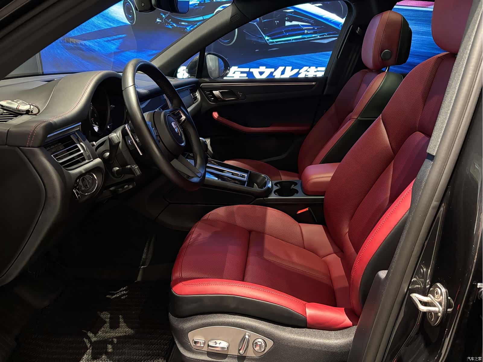 Porsche Macan, 2022 8