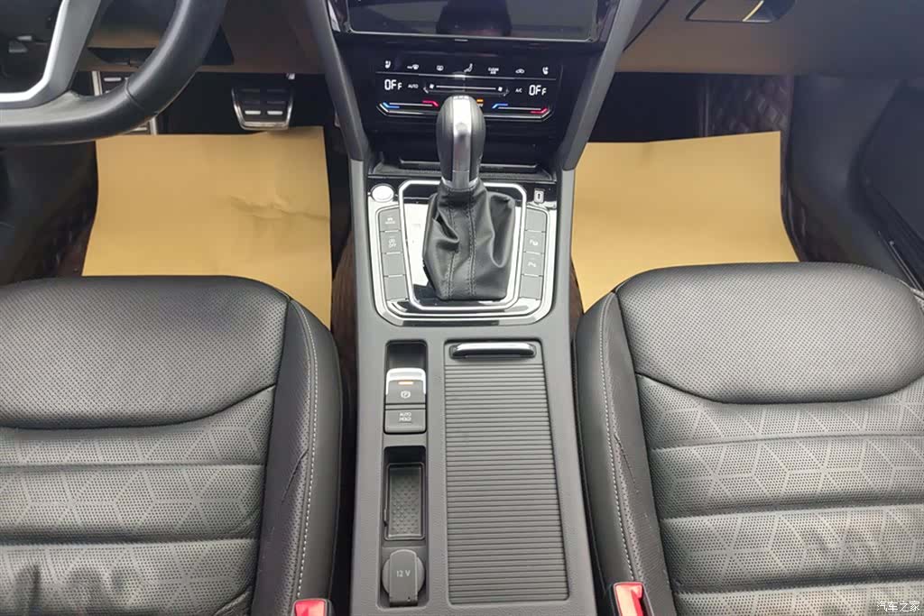 Volkswagen CC, 2024 16
