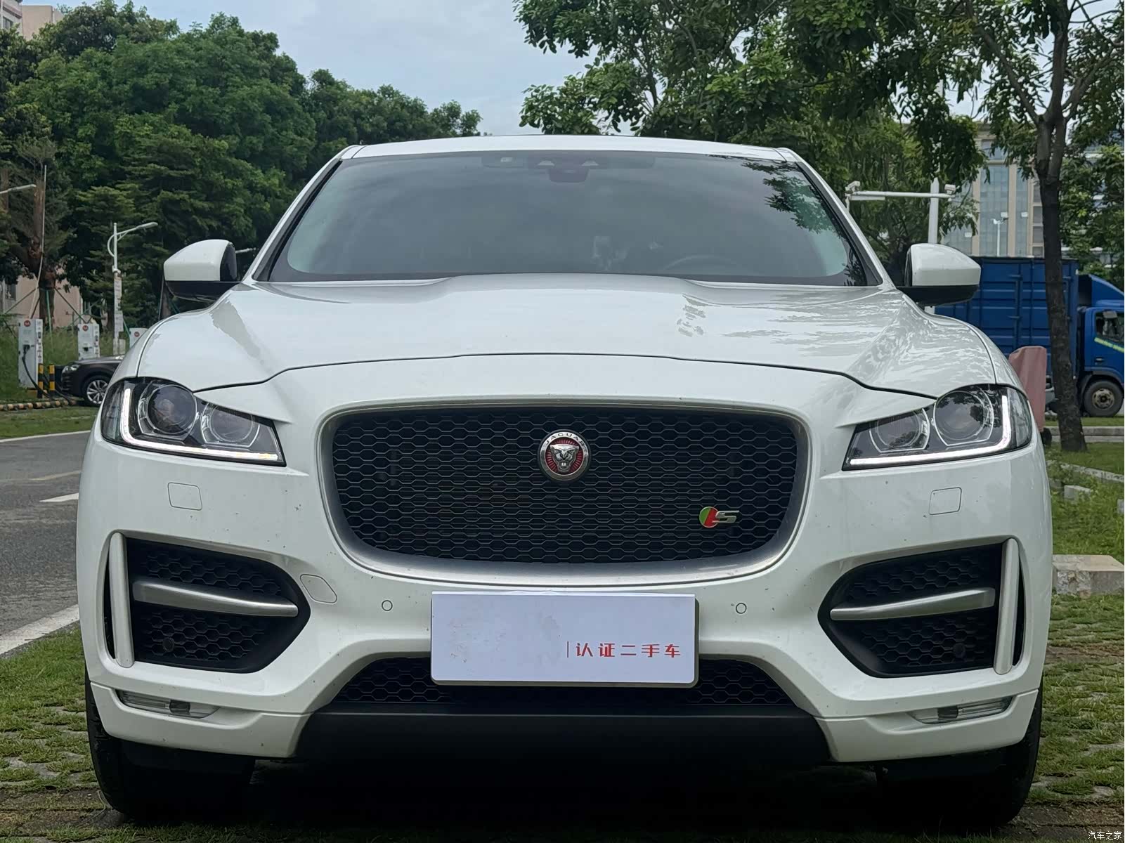 Jaguar F-PACE, 2017 2
