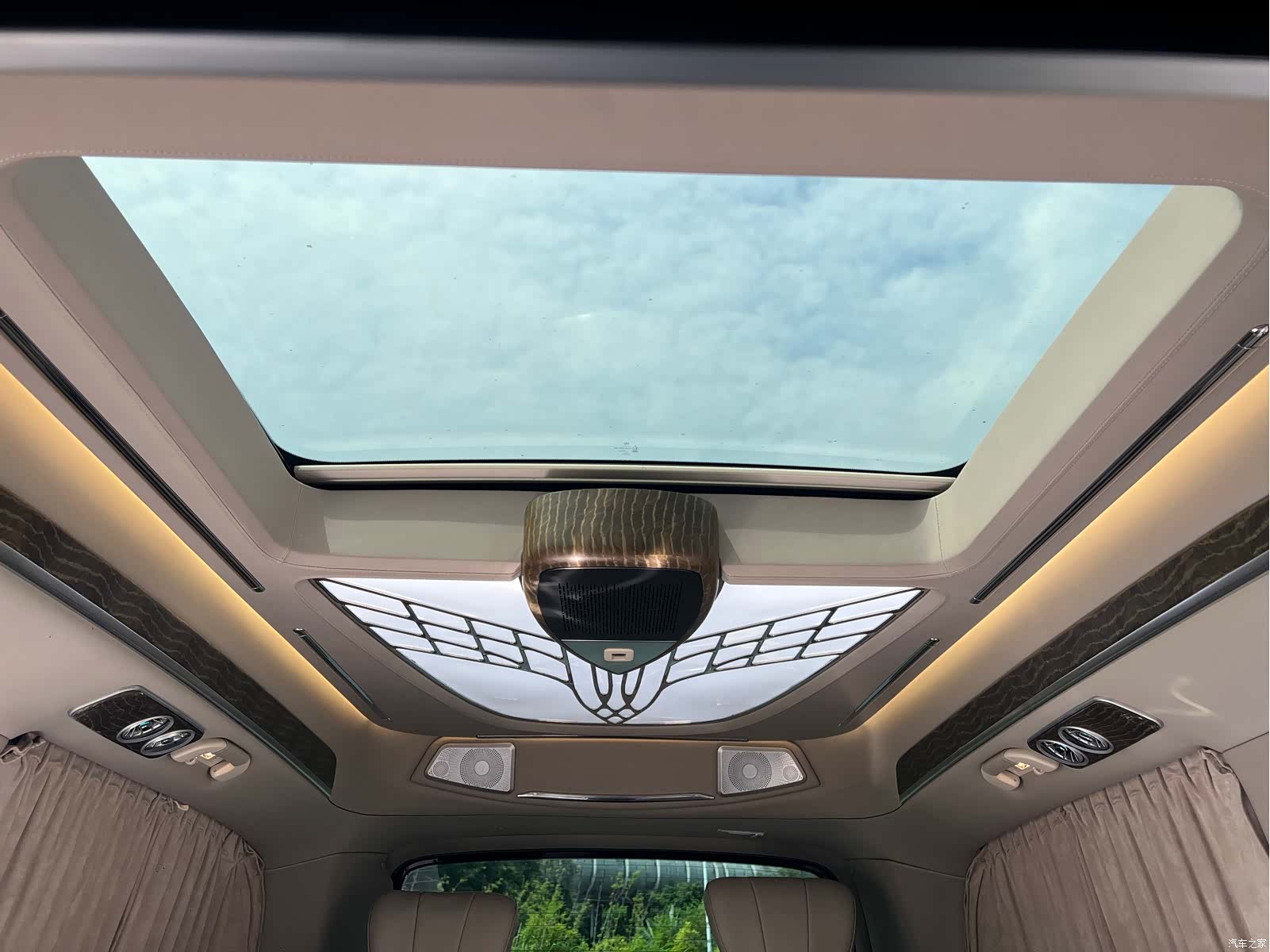 Mercedes-Benz V-Class, 2023 24