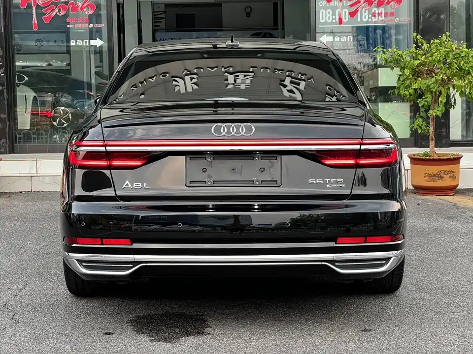 Audi A8
