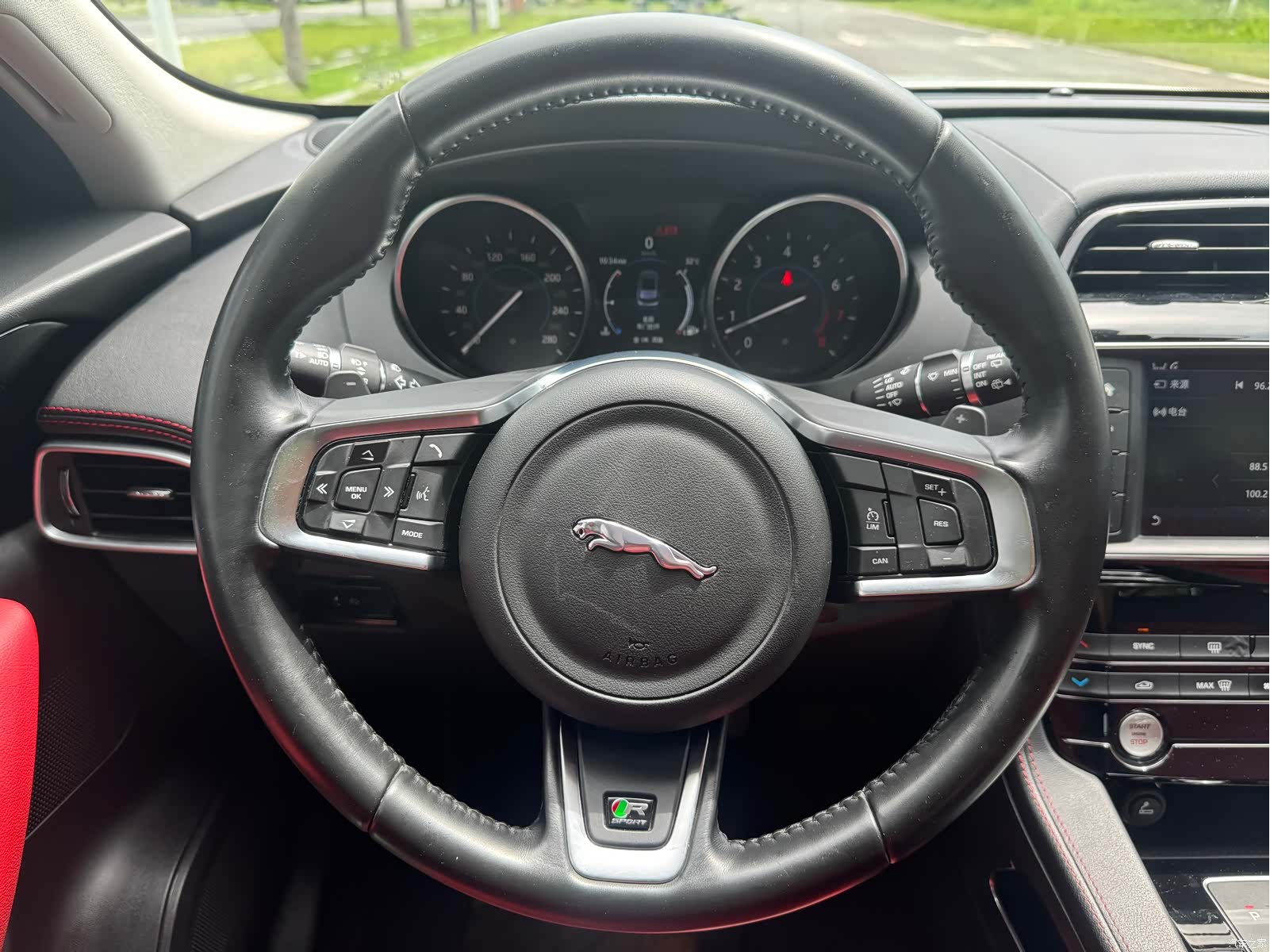 Jaguar F-PACE, 2017 15
