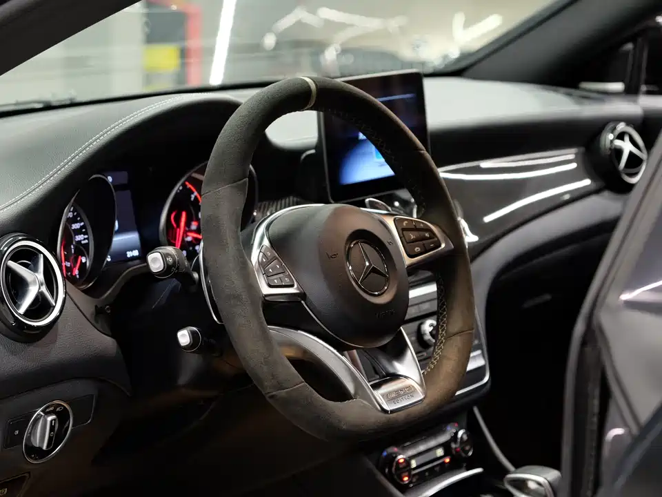 Mercedes-Benz CLA AMG