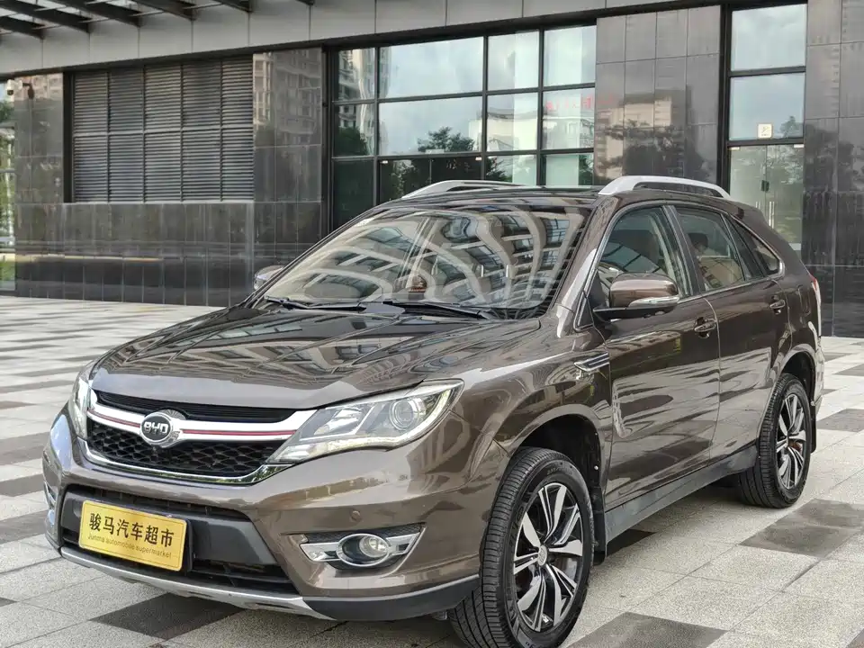 BYD S7