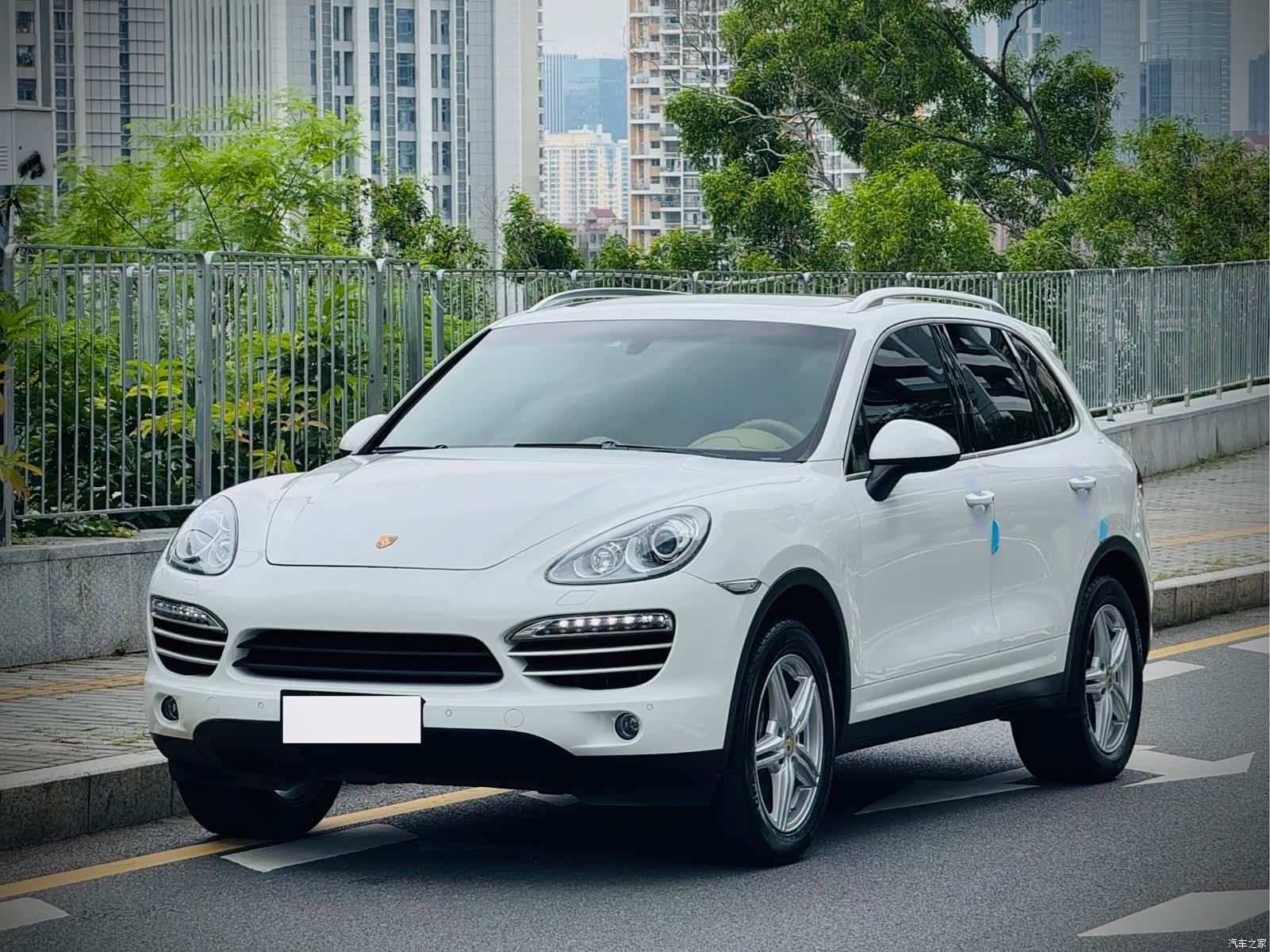 Porsche Cayenne, 2014 1