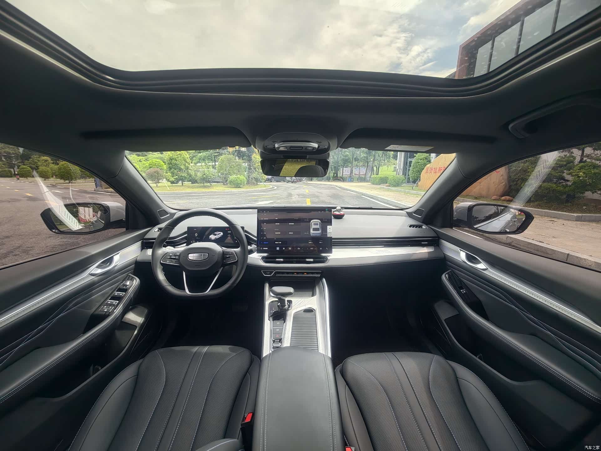 Geely Preface, 2025 14