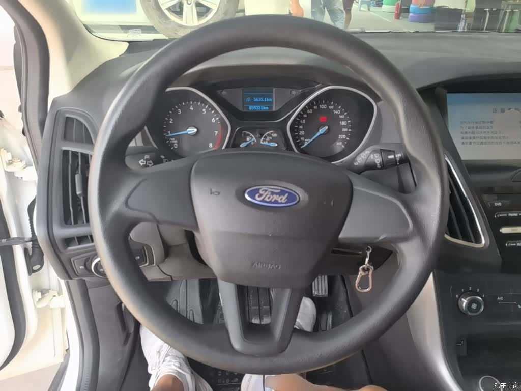 Ford Focus, 2017 11
