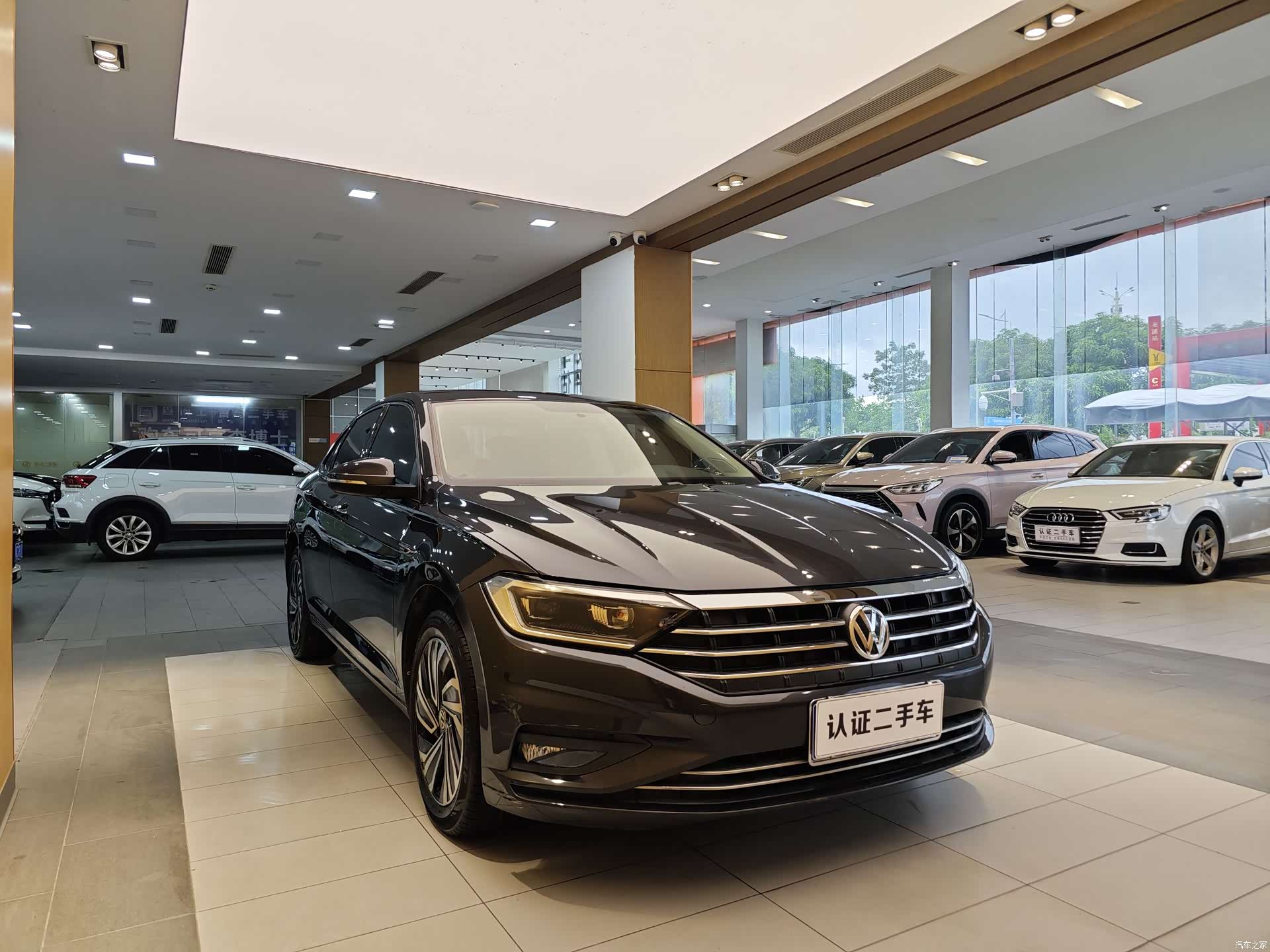 Volkswagen Sagitar, 2022 все фото