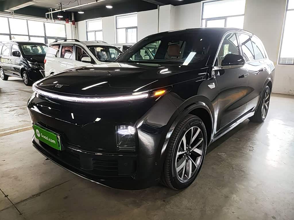 Li Auto L8