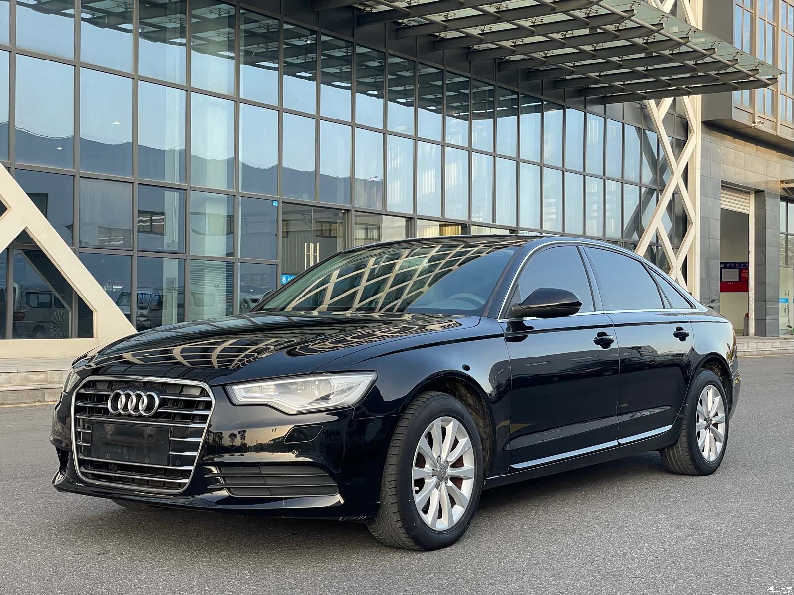 Audi A6L, 2013 1