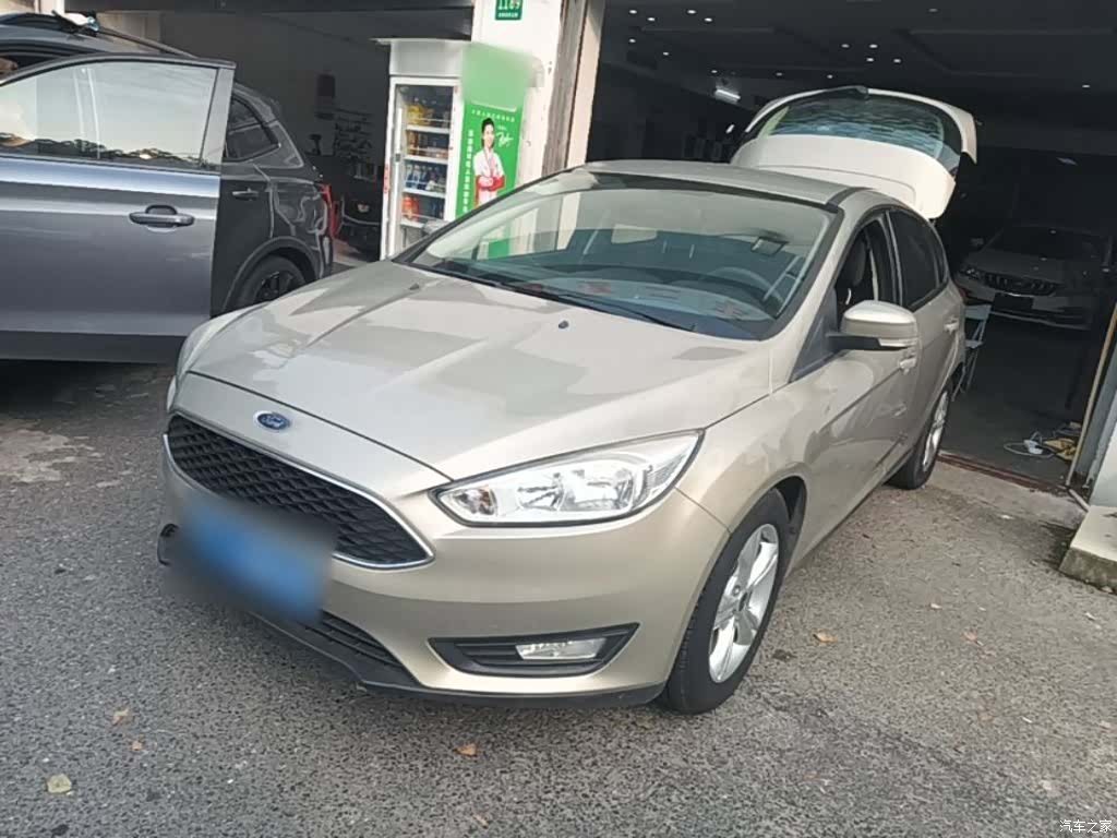 Ford Focus, 2015 1